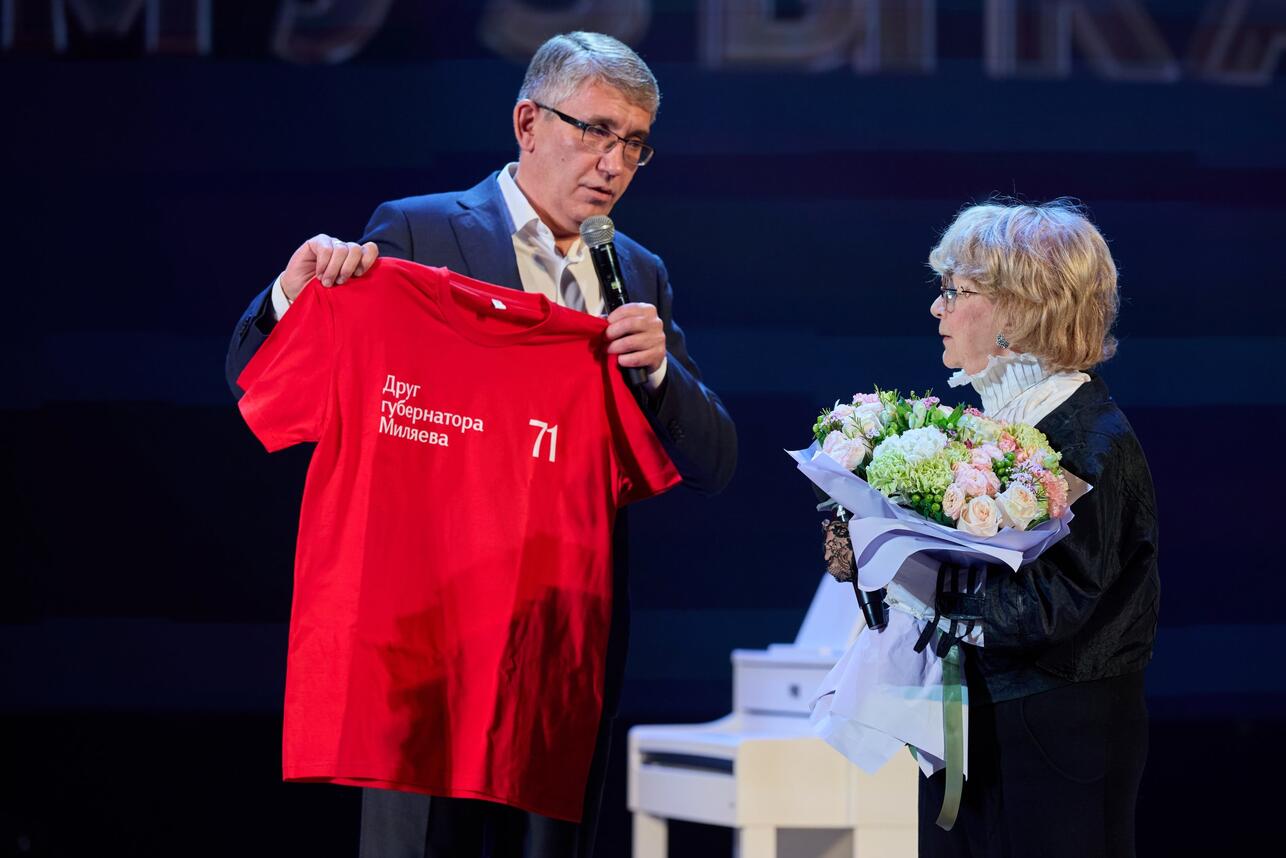 Дмитрий Миляев и Алла Сурикова. Фото: пресс-служба фестиваля