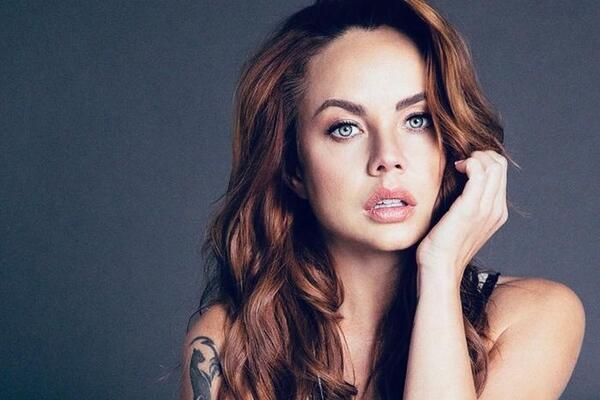 Ноги — палочки! Певица МакSим показала, как выглядит после тяжелой болезни