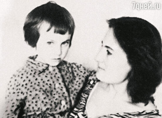 С мамой Альбиной Андреевной