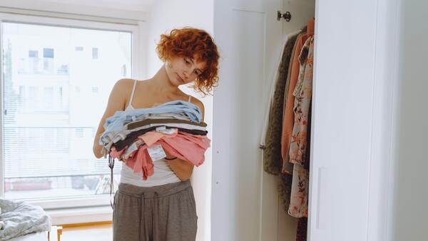Летнее расхламление: 7 проверенных методов уборки, которые реально работают
