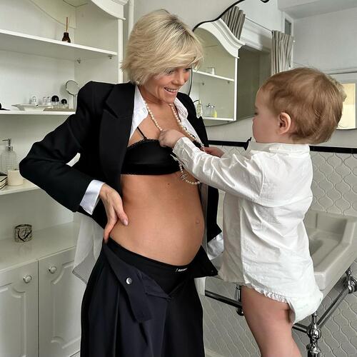 Сақтыққа түсетін әдемі қыздар