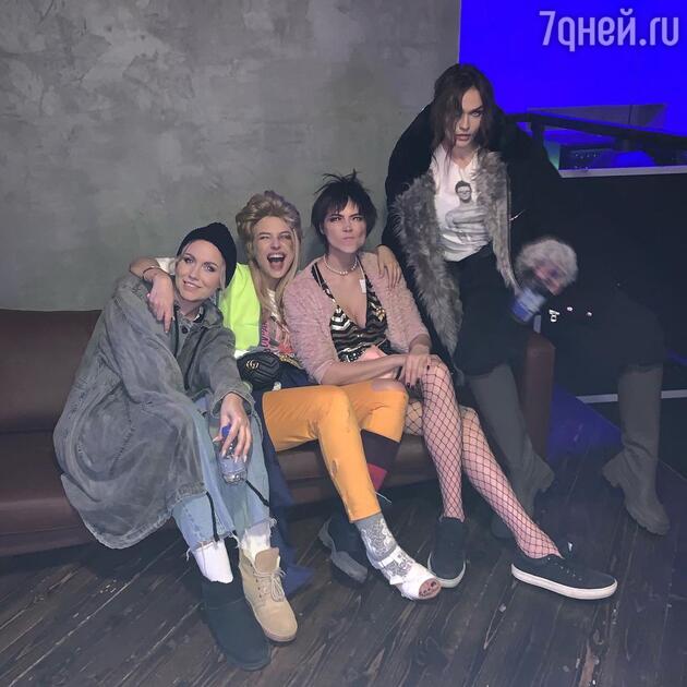 Настасья Самбурская, Наталья Рудова, Алена Водонаева Настасья Самбурская, Наталья Рудова, Алена Водонаева