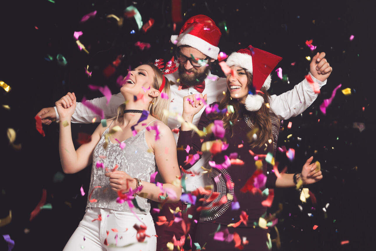 конкурсы на новый год для взрослых, прикольные конкурсы на новый год, новогодние конкурсы для компании, конкурсы за столом для взрослых, веселые конкурсы на новый год, новогодние игры для взрослых, шуточные конкурсы на новый год, идеи конкурсов на новый год 2026, как развлечь гостей на новый год, лучшие конкурсы на новый год