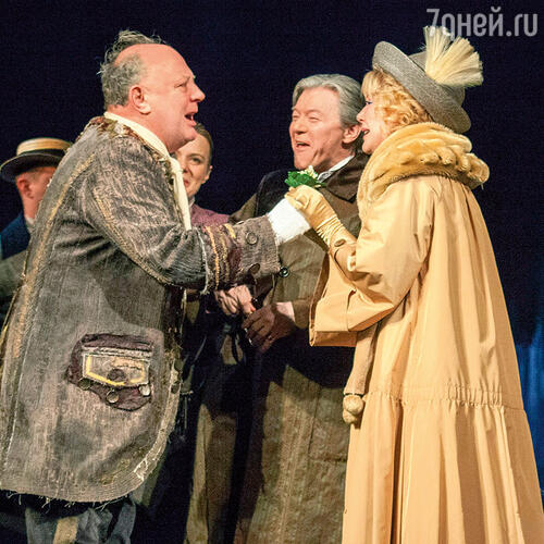 В роли Фирса в спектакле «Вишневый сад». С Александром Збруевым и Александрой Захаровой