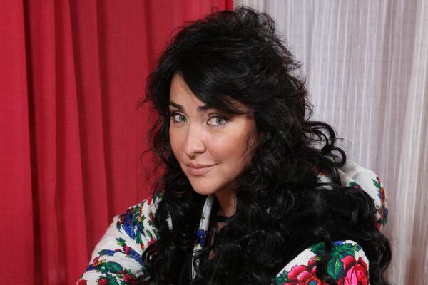 Лолита Милявская задолжала 260 тысяч рублей за «коммуналку» 