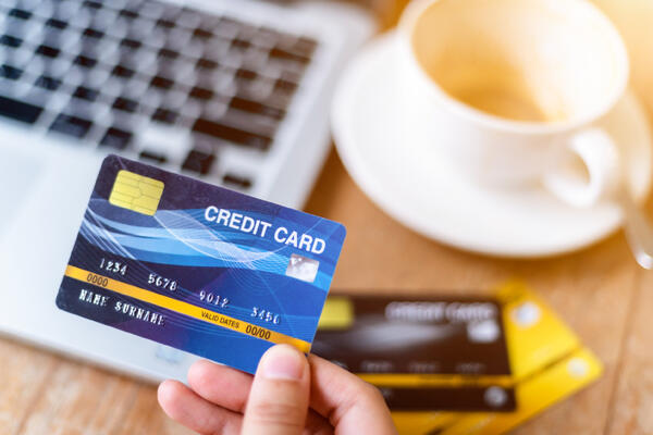 Как избежать долгов от банка по кредитке, которой вы не пользуетесь — обезопасите себя за 4 шага