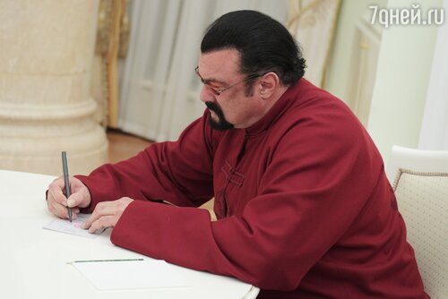 Стивен Сигал