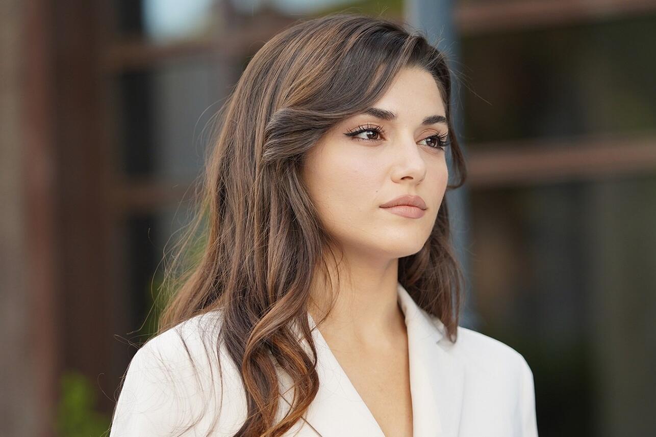 кадр из сериала «Постучись в мою дверь», реж. Алтан Денмез, Эндер Михлар, Юсуф Пирхасан фото