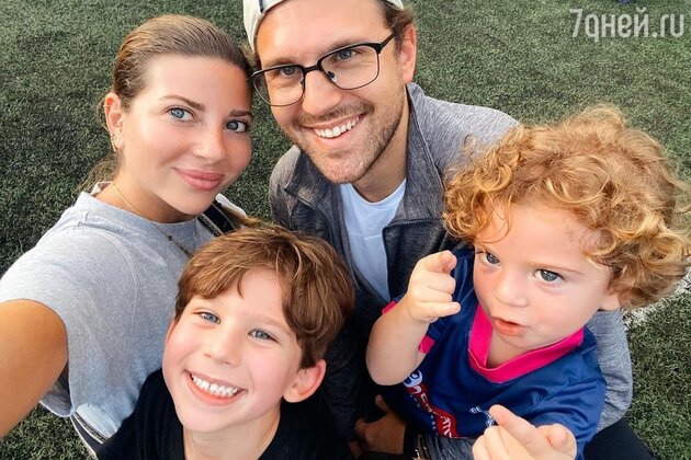 Галина Юдашкина с семьей фото