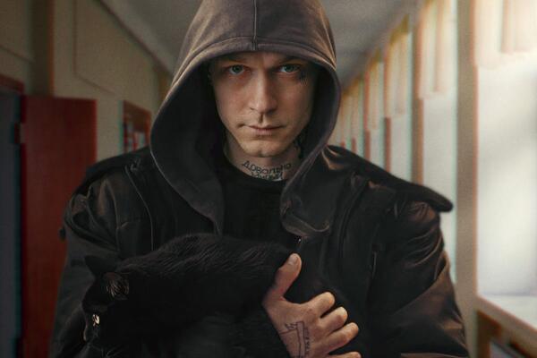 Юра Борисов учит детей жить жизнь. Рецензия на сериал «Урок»