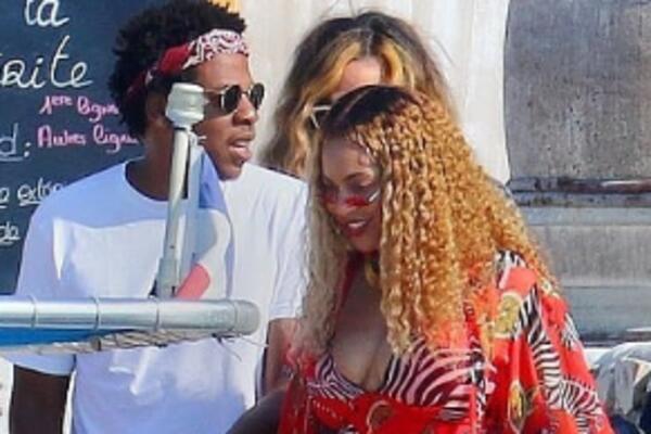 Образ дня: Бейонсе в Dolce&Gabbana