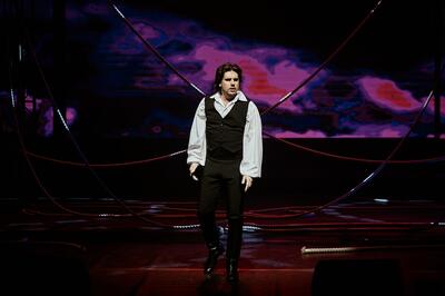 Рок-опера, чеховские страсти и комедии положений: мартовская афиша для взрослых