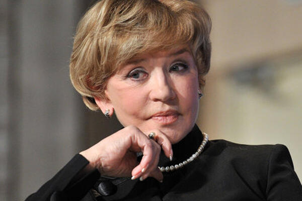 Все исправила! Вера Алентова поразила внешним видом на открытии сезона в театре