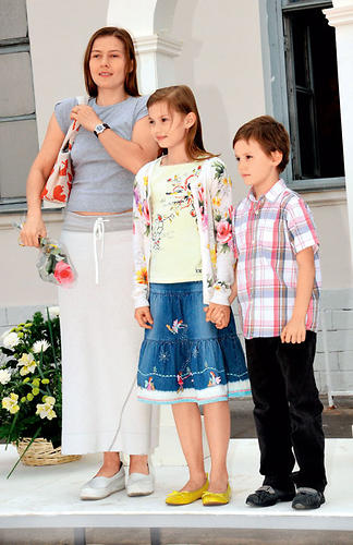Мария Голубкина с детьми — Настей и Ваней. 2009 год