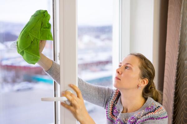 Секрет: как идеально отмыть окна без магазинной химии 