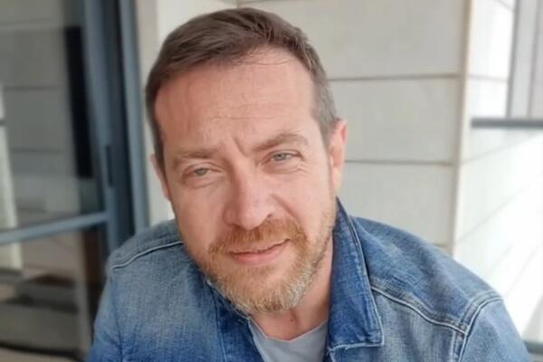 Изменившийся Сафонов забрал сына у Савельевой — переезд в Израиль состоялся