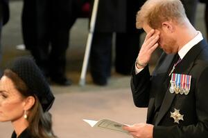 Пытается все исправить: принц Гарри жалеет о своих словах в адрес больной раком Кейт Миддлтон