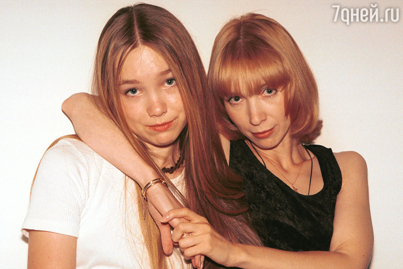 Марина Левтова с дочерью Дарьей Мороз фото вместе