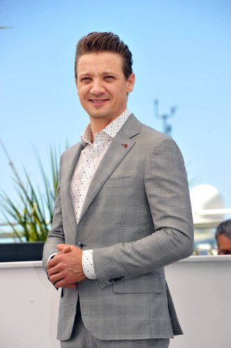 Джереми Реннер
