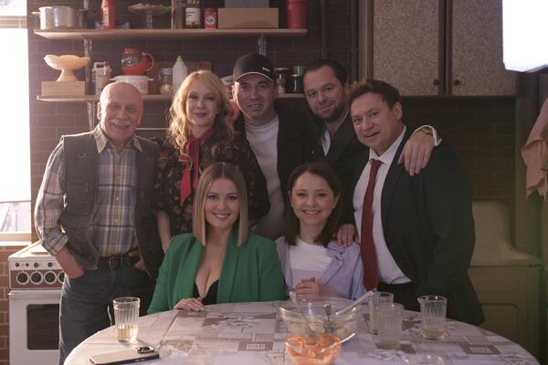 «Снежная королева» против «пельменного короля»: Алла и Кузя снова сразятся в «Универ. 15 лет спустя»