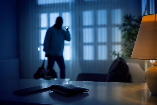 Как понять, что вашим жильем заинтересовались мошенники —  два верных признака