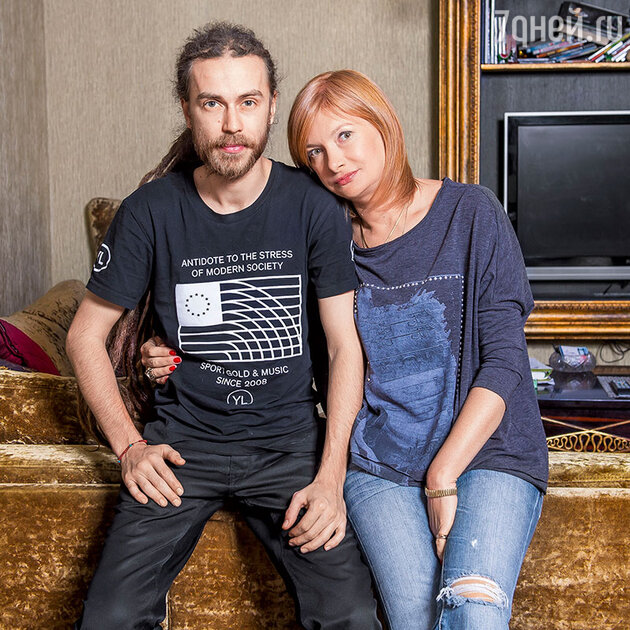 Кирилл Толмацкий с мамой