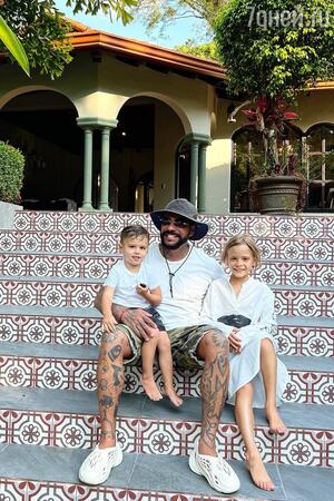 Рэпер Тимати с детьми - фото Рэпер Тимати с детьми - фото