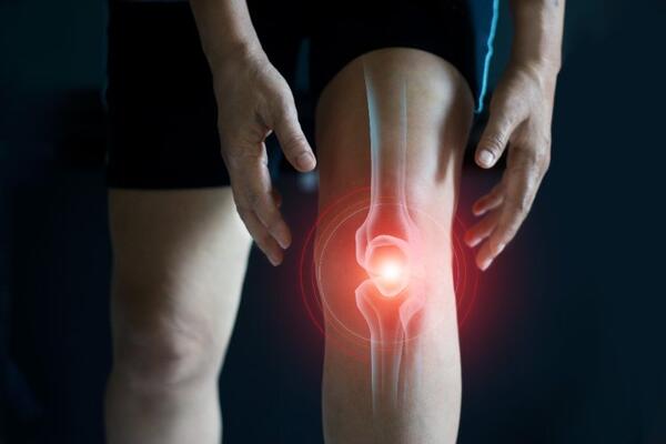 Ученые перечислили неэффективные процедуры для людей с остеоартритом колена