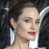 Что в сумке у анджелины джоли. Смотреть фото Что в сумке у анджелины джоли. Смотреть картинку Что в сумке у анджелины джоли. Картинка про Что в сумке у анджелины джоли. Фото Что в сумке у анджелины джоли
