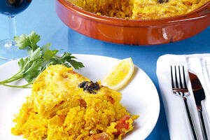 Рецепты от Ольги Ушаковой: рисовая запеканка с уткой, щи и пирог со сливами Рецепты от Ольги Ушаковой: рисовая запеканка с уткой, щи и пирог со сливами