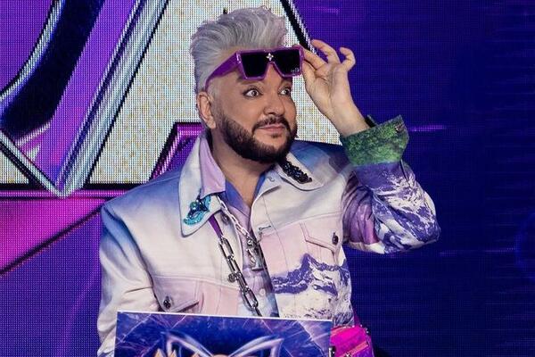 «Зарядил батарейки»: Киркоров порезвился с Варнавой на глазах у всех