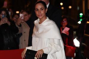 Промах за промахом: Меган Маркл опозорилась на Неделе моды в Париже 
