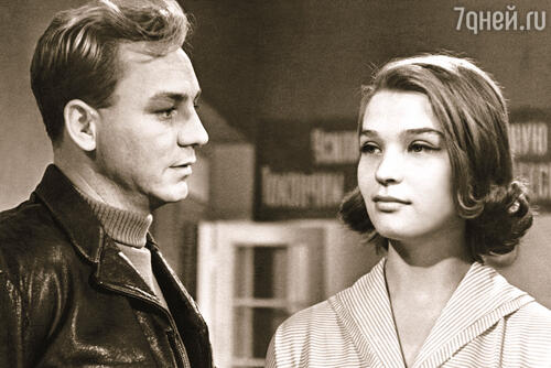 Николай Рыбников и Светлана Светличная в фильме «Им покоряется небо», 1963 год