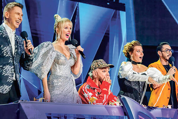 Участники набраны, костюмы отрисованы: продюсер шоу «Маска» о новом сезоне и сюрпризах