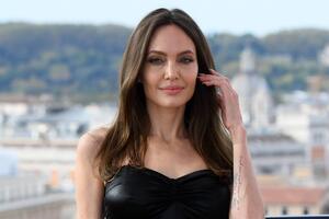 Как неловко: Анджелина Джоли отреагировала на вопрос об ее отношениях с Уикндом 