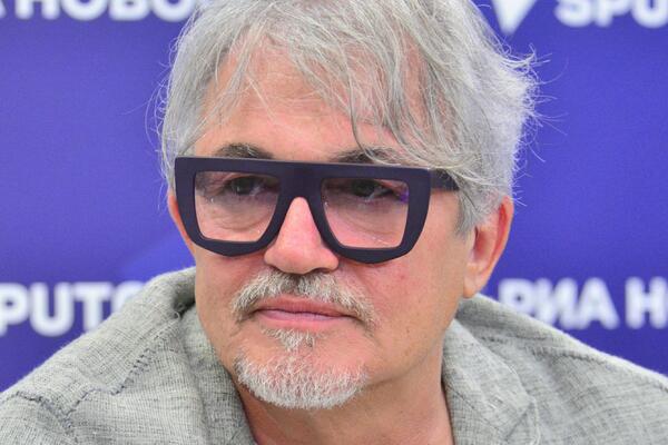 Дибров решил продать свою знаменитую виллу — больше не может там жить