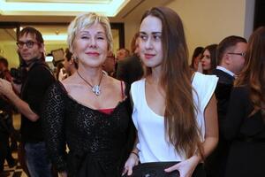 «Вечеринки ей ни к чему»: возвращение дочери Успенской в Москву обернулось новыми проблемами