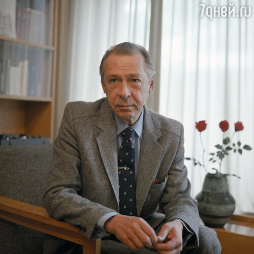 Олег Ефремов