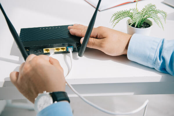 Какие места в квартире не подходят для роутера — поэтому Wi-Fi и тормозит