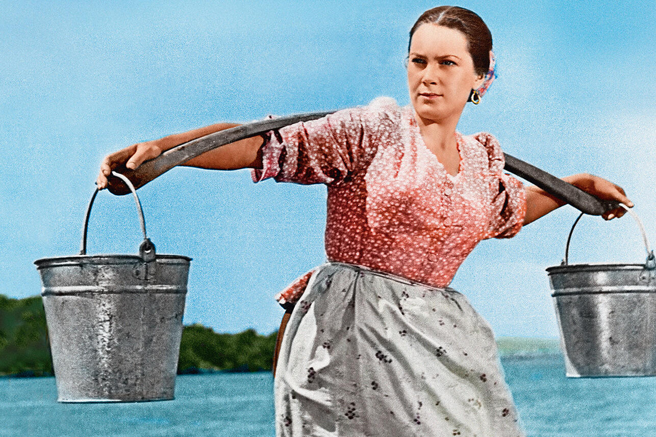 Элина Быстрицкая