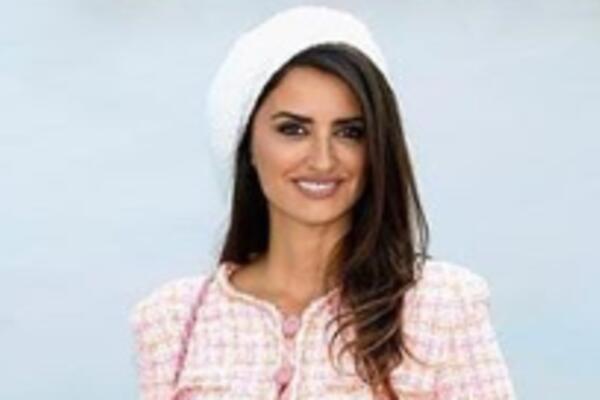 Образ дня: Пенелопа Крус в Chanel