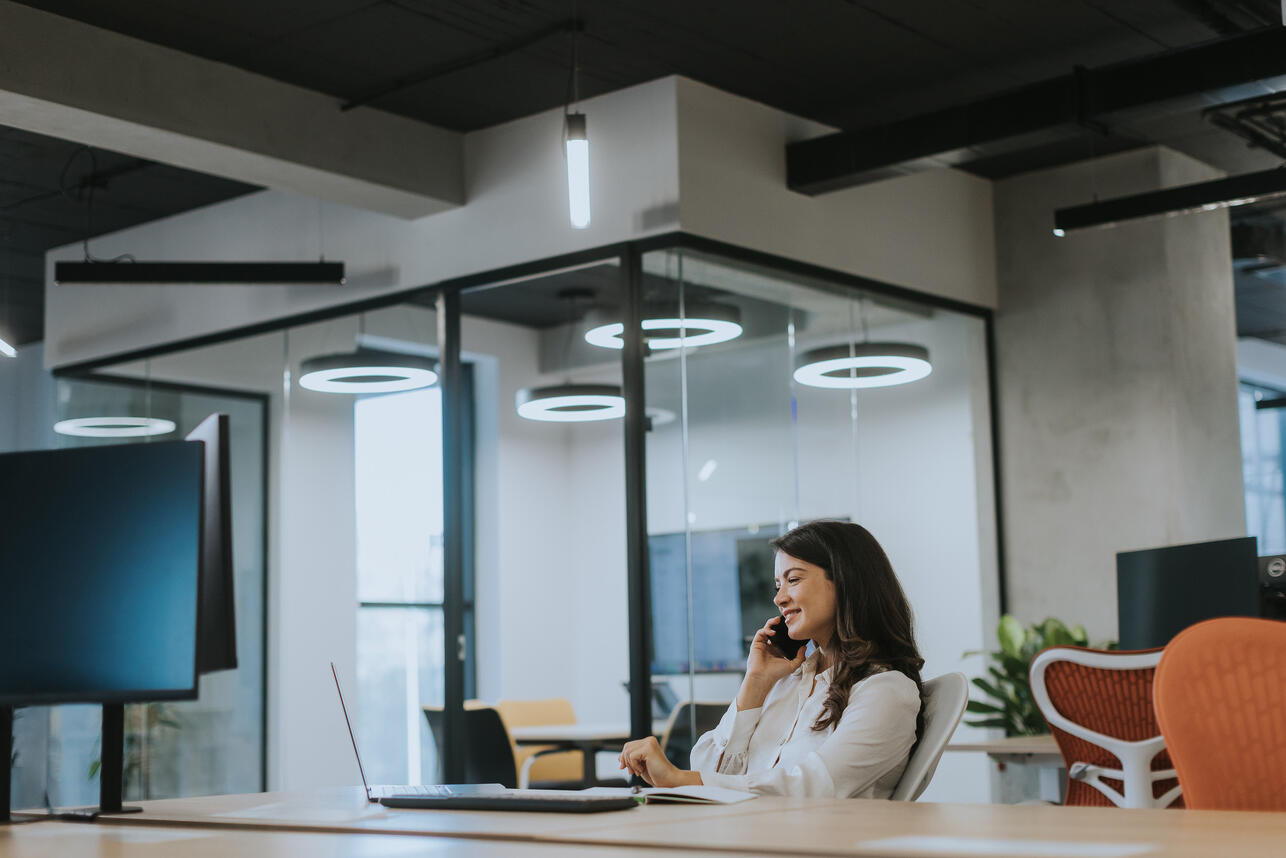 work-life blend, work-life balance, тренд 2026, удаленная работа, гибридный формат, рабочие привычки, тайм-менеджмент, баланс работа и жизнь, как организовать день, гибкий график, выгорание на удаленке, как не выгореть на удаленной работе, личные границы при удаленной работе, советы бизнес-ассистенту, удаленная работа за границей, как работать из любой точки мира, удаленная работа и семья, продуктивность дома, ритм жизни 2026, советы карьерного консультанта