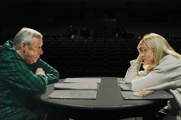 Ефремов репетирует первую роль после выхода из тюрьмы — в Сети появилось фото