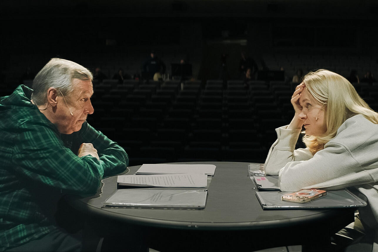 Ефремов репетирует первую роль после выхода из тюрьмы — в Сети появилось фото