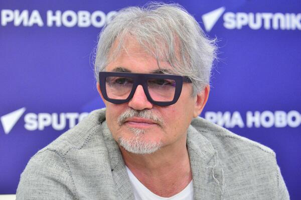 Инвалидность больше не грозит: Дибров перенес операцию после падения в ночном клубе