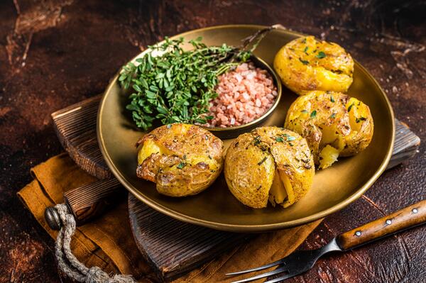 5 лучших рецептов с молодой картошкой: как готовить вкусно и просто