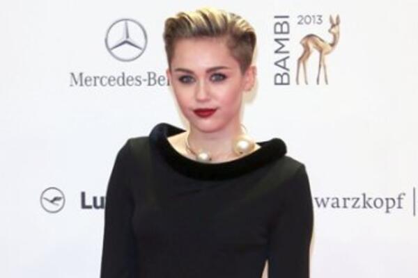  :    Jean Paul Gaultier