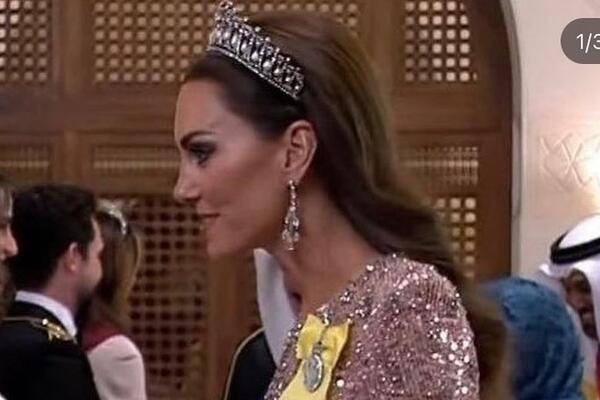 Истинная будущая королева: Кейт блеснула в драгоценностях Елизаветы на свадьбе
