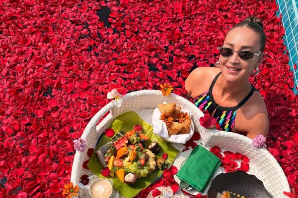 Бузова оказалась с бывшим на одном курорте — неприятный конфуз в день рождения