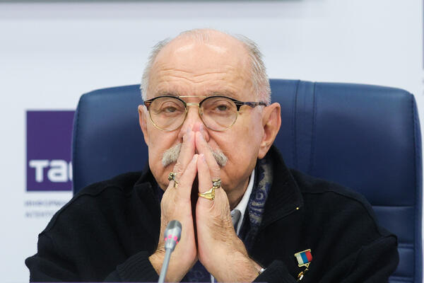 «Кончилось бы еще страшнее»: Михалков объяснил, почему связался с преступником Ефремовым